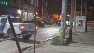 Una policía mató de un disparo a un motochorro