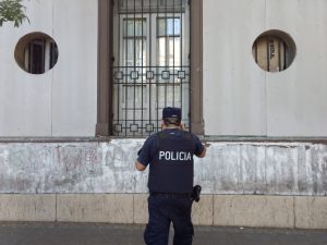 Mendoza: asesinaron a un hombre de 30 años y lo encontraron en el baño