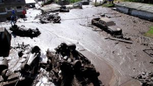 Video: un aluvión en Quito dejó al menos 21 muertos y 16 desaparecidos