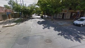 Mendoza: un adolescente de 16 y una chica de 15 robaron armados un mercado