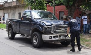 Video: Así escapaba el hombre que atropelló a una mujer y la arrastró por dos cuadras