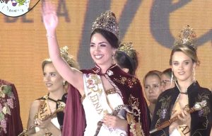 La nueva Reina Nacional de la Vendimia es Natasha Sánchez de Santa Rosa