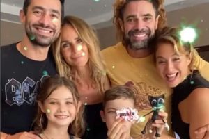 Felices los cuatro: Sabrina Rojas y Luciano Castro festejaron el cumple de su hijo junto a sus parejas actuales