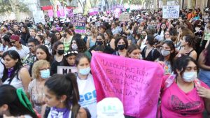 #8M: más de 10 mil mujeres marcharon contra la violencia de género en Mendoza