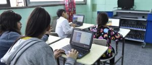 Conectar Igualdad: ¿qué estudiantes recibirán las primeras computadoras gratis?