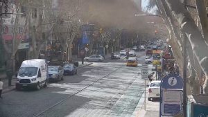 Alerta Naranja y Amarilla en Mendoza por viento Zonda: ¿a qué hora baja el viento caliente al llano?