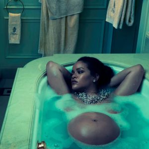 Rihanna fotografió su embarazo para Vogue