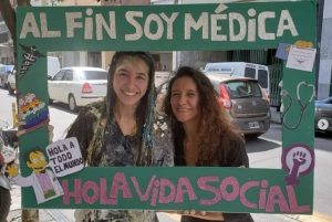 Joven médica renunció porque no la dejaban atender a un paciente que no tenía plata