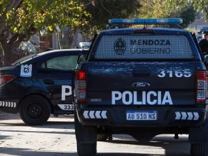 Mendoza: fue a comprar al supermercado, volvió y cinco lo encañonaron y le robaron los millones del ajo