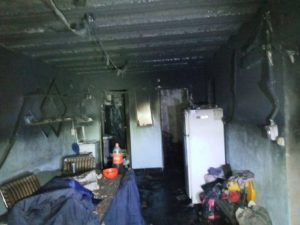 Por una cerveza atacó a toda su familia y prendió fuego la casa