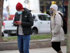 ¿De qué se trata el viento frío que sopla en Mendoza y qué pasa con la temperatura?