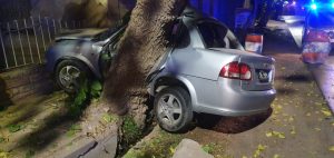 Un hombre de 40 años murió tras chocar contra un árbol en calle Bandera de Los Andes en Guaymallén