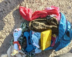 Viajaba con su hijita de 9 años y trasladaba un kilo de cocaína en la mochila