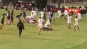 Video: casi se muere en pleno partido y un rival le salvó la vida