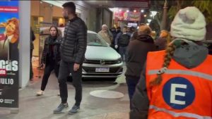 El conductor que protagonizó el accidente en el Teatro Plaza dijo que "no lo hizo a propósito"