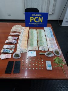 Detuvieron a una mujer de 20 años con marihuana y cocaína en Las Heras