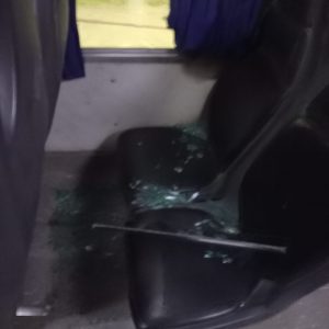 Mendoza: Tiraron una piedra a un colectivo y una chica resultó herida