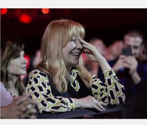 El momento íntimo de Fito Páez y Cecilia Roth en pleno show