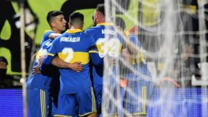 Minuto de silencio y brazalete negro: los homenajes de Boca por la chica fallecida