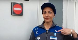 Contratada por un día: Laura Rez Masud trabajó en una estación de servicios