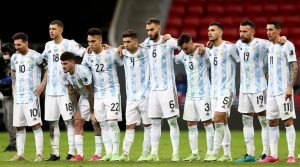 "Hay posibilidades de cambiar la lista": la frase de Lionel Scaloni que encendió la alarma en la Selección Argentina