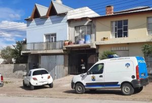 Una nena de 13 años mató a su abuela con una sábana