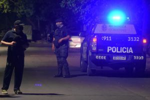 Balearon su casa del barrio San Martín y le dieron un tiro en una pierna