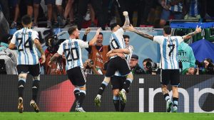 Un paso más cerca: Argentina venció a Australia y pasó a cuartos de final