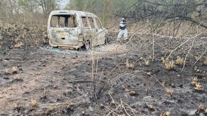 "Solo había huesos": hallaron dos cadáveres calcinados en una camioneta