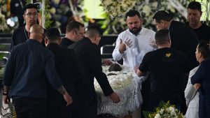 Video: filas multitudinarias para dar el último adiós a Pelé