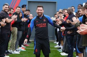 Imperdible: Así recibió el PSG a Messi