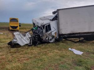 Un transportista mendocino participó en un choque de camiones y un micro en la Ruta 7