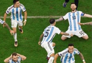 ¿Messi o tradición? Piden que el 5 de copas destierre al 1 de espada en el Truco