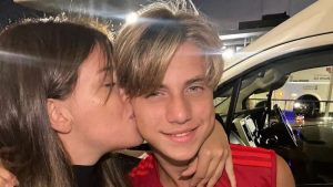 “Aunque duela verte crecer, soy feliz": Wanda Nara despidió a su hijo que va rumbo a sus sueños