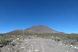 Mendoza: Padre e hijo iban en una camioneta que cayó a un barranco y el hombre más grande murió