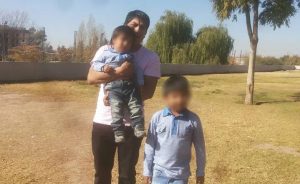 "Te voy a extrañar mi angelito": habló el padre del niño de 6 años que murió al caer a un pozo