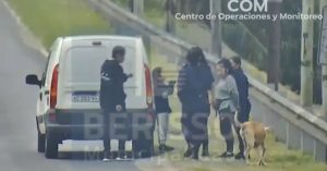 "Se estaba portando mal": abandonaron a su hijo en una ruta argentina