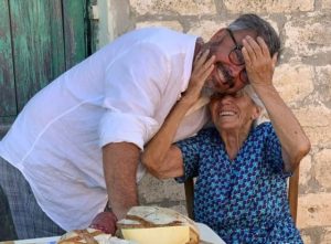 "Tu vida va a continuar dentro de la mía": la angustia de Donato de Santis por la muerte de su mamá