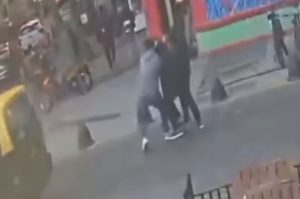 Video: así atacaron a un turista que acaban de comprar en Buenos Aires