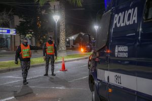 Otro robo que preocupa en Mendoza: un adolescente de 15 robó una farmacia en Godoy Cruz