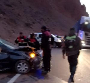 Accidente en Alta Montaña: un auto chocó en Uspallata