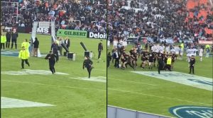 Vídeo: el capitán de los All Blacks agredió a un joven que entró a la cancha