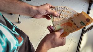 Devaluación: ¿qué gremio acordó un bono de $100.000?