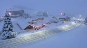 ¿En qué zonas llueve y dónde hay alerta roja por nevadas en Mendoza después del zonda?