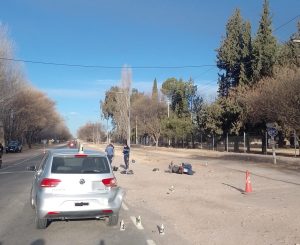 Mendoza: un hombre de 40 años murió tras chocar en su moto contra un auto