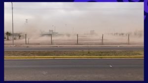 Zonda en Mendoza: El impresionante momento en el que el viento levanta la tierra en Maipú