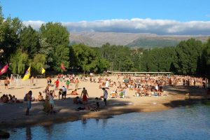 Vacaciones económicas: playas de arena clara y cascadas a pocas horas de Mendoza