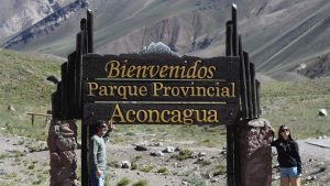 Ecoturismo en Mendoza: ¿Cómo hacer un trekking en la base del Aconcagua?