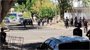 Las Heras: Se desató una persecución y un móvil de la policía atropelló a un delivery