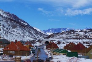 Vacaciones económicas: el pueblo mendocino que se fundó en una antigua estación de tren y llegó a tener solo 7 habitantes